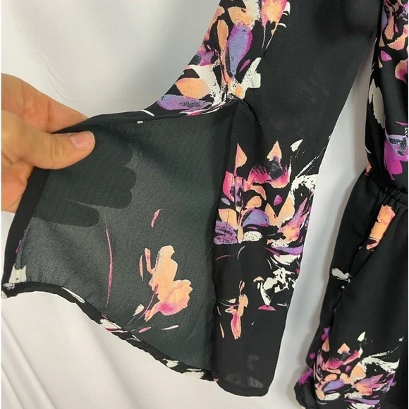 Arizona Jean company black and floral long sleeve romper women’s size medium - Picture 8 of 16